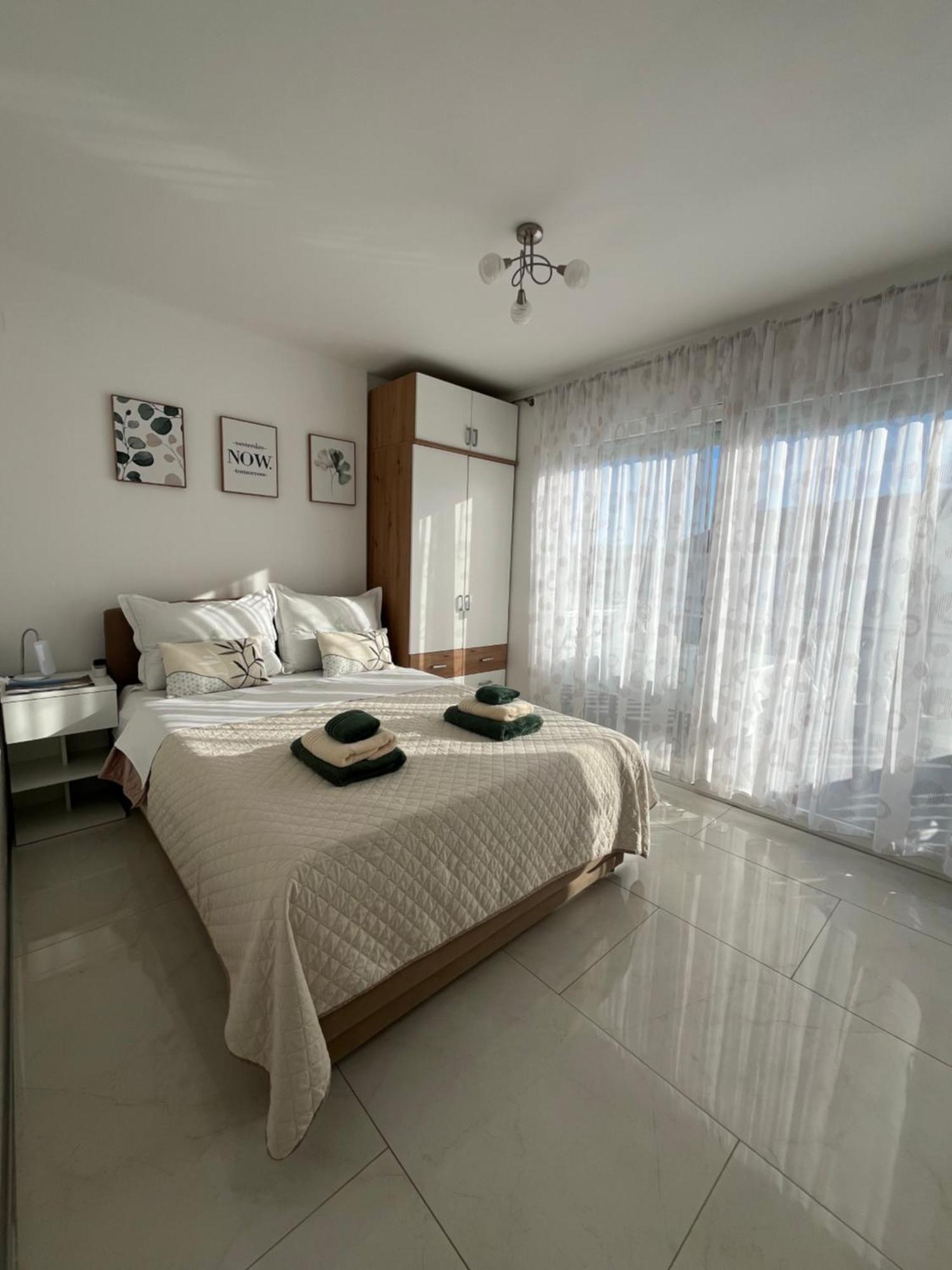 Apartments Ostojic Крк Екстер'єр фото