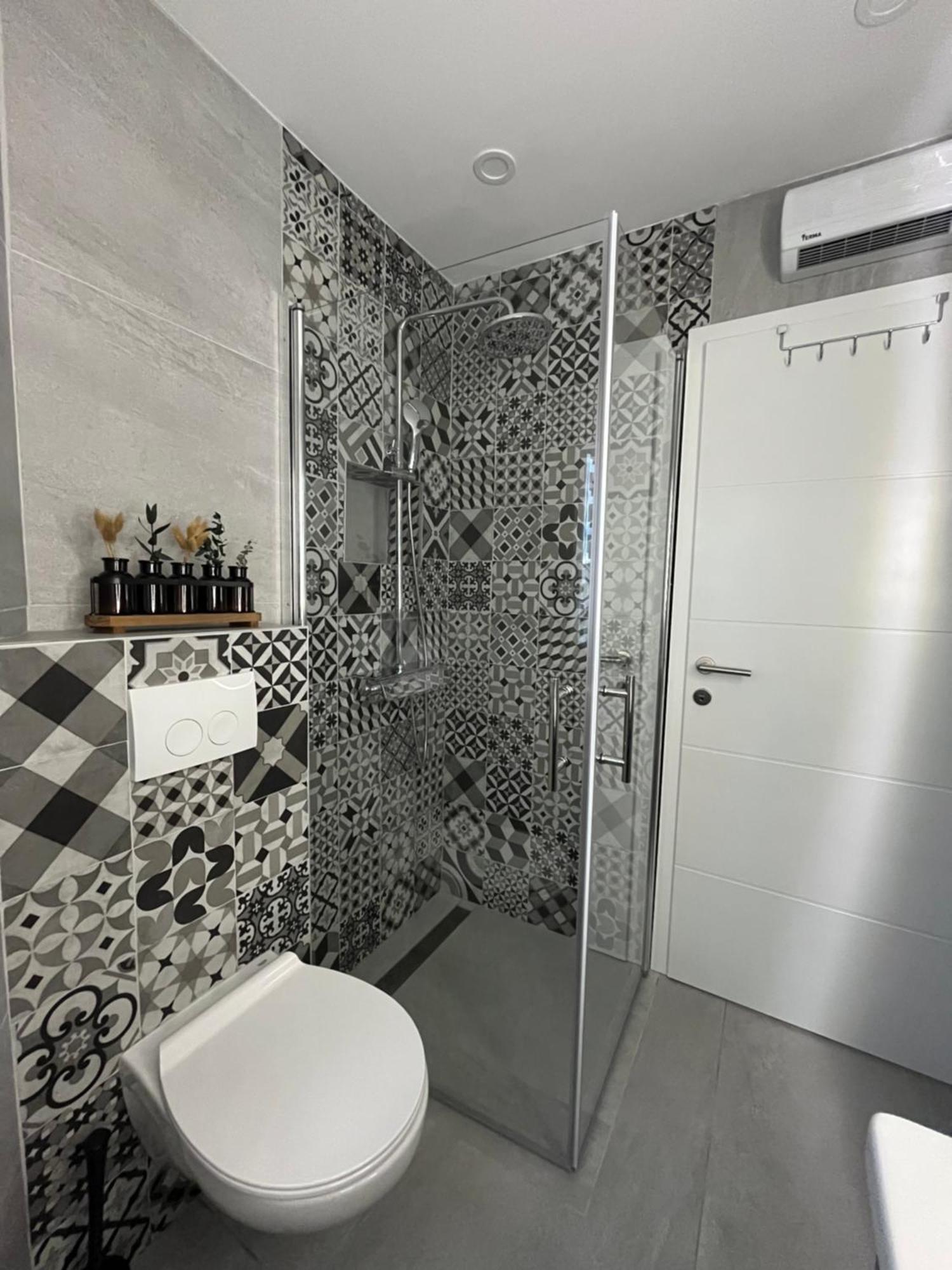 Apartments Ostojic Крк Екстер'єр фото